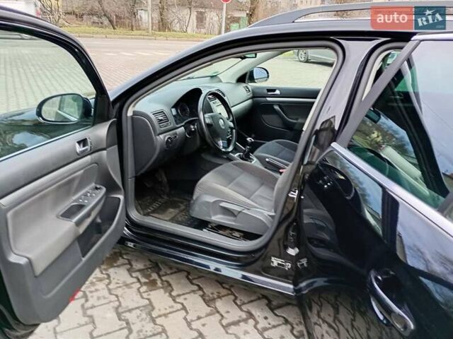 Черный Фольксваген Гольф, объемом двигателя 1.39 л и пробегом 173 тыс. км за 5999 $, фото 8 на Automoto.ua