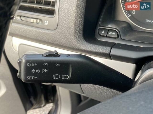 Чорний Фольксваген Гольф, об'ємом двигуна 1.39 л та пробігом 230 тис. км за 6900 $, фото 38 на Automoto.ua