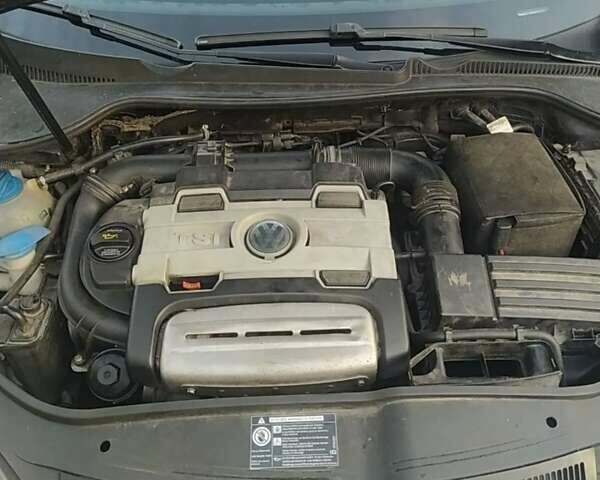 Чорний Фольксваген Гольф, об'ємом двигуна 1.39 л та пробігом 253 тис. км за 3999 $, фото 9 на Automoto.ua