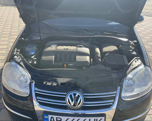 Черный Фольксваген Гольф, объемом двигателя 1.6 л и пробегом 267 тыс. км за 6500 $, фото 7 на Automoto.ua