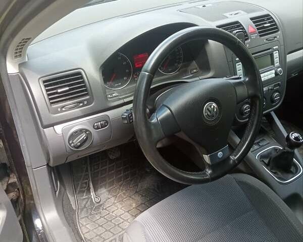 Черный Фольксваген Гольф, объемом двигателя 1.4 л и пробегом 139 тыс. км за 7200 $, фото 14 на Automoto.ua