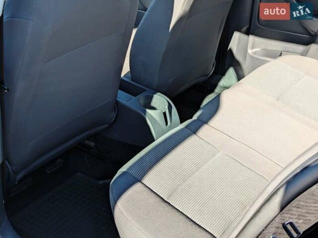 Черный Фольксваген Гольф, объемом двигателя 1.6 л и пробегом 246 тыс. км за 5800 $, фото 8 на Automoto.ua