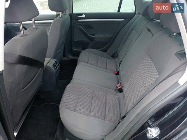 Черный Фольксваген Гольф, объемом двигателя 1.4 л и пробегом 194 тыс. км за 5499 $, фото 19 на Automoto.ua