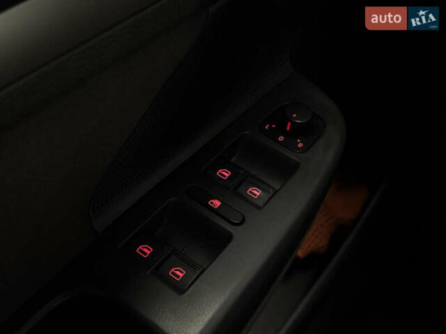 Черный Фольксваген Гольф, объемом двигателя 1.39 л и пробегом 230 тыс. км за 7299 $, фото 23 на Automoto.ua