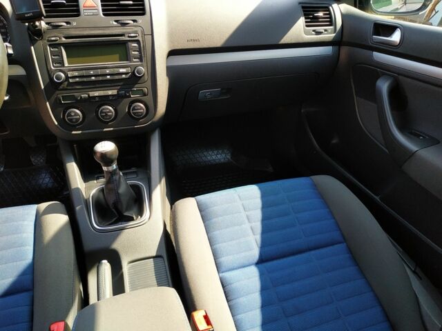 Чорний Фольксваген Гольф, об'ємом двигуна 1.4 л та пробігом 206 тис. км за 5750 $, фото 7 на Automoto.ua