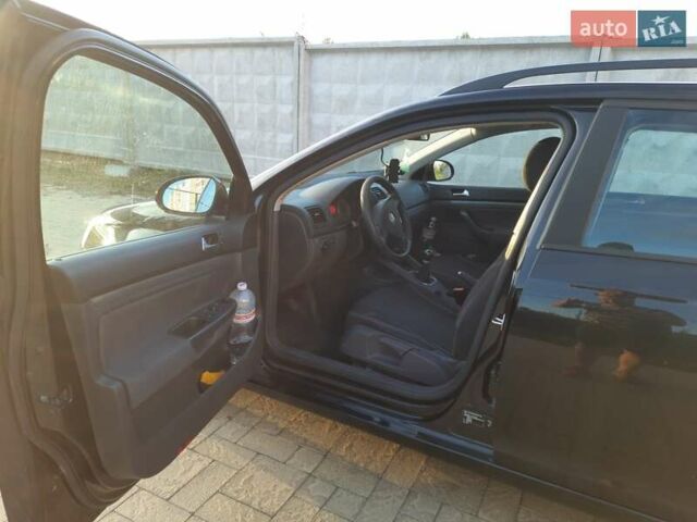 Черный Фольксваген Гольф, объемом двигателя 1.6 л и пробегом 102 тыс. км за 7100 $, фото 9 на Automoto.ua