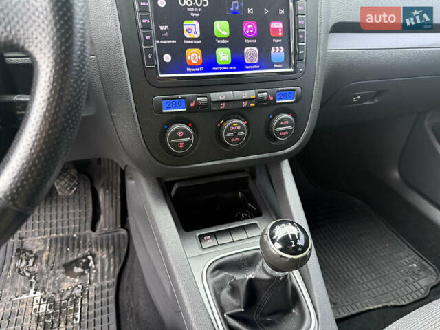 Чорний Фольксваген Гольф, об'ємом двигуна 1.6 л та пробігом 247 тис. км за 6700 $, фото 12 на Automoto.ua