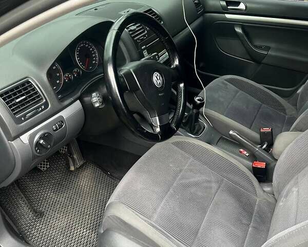 Чорний Фольксваген Гольф, об'ємом двигуна 1.6 л та пробігом 237 тис. км за 6800 $, фото 3 на Automoto.ua