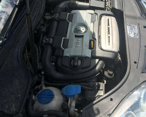 Черный Фольксваген Гольф, объемом двигателя 1.4 л и пробегом 236 тыс. км за 5600 $, фото 19 на Automoto.ua