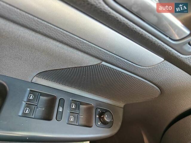 Чорний Фольксваген Гольф, об'ємом двигуна 1.4 л та пробігом 272 тис. км за 5999 $, фото 7 на Automoto.ua