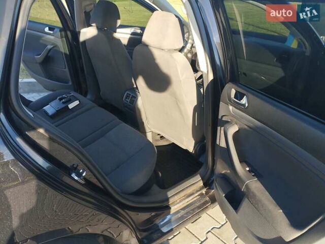 Черный Фольксваген Гольф, объемом двигателя 1.6 л и пробегом 239 тыс. км за 6300 $, фото 15 на Automoto.ua