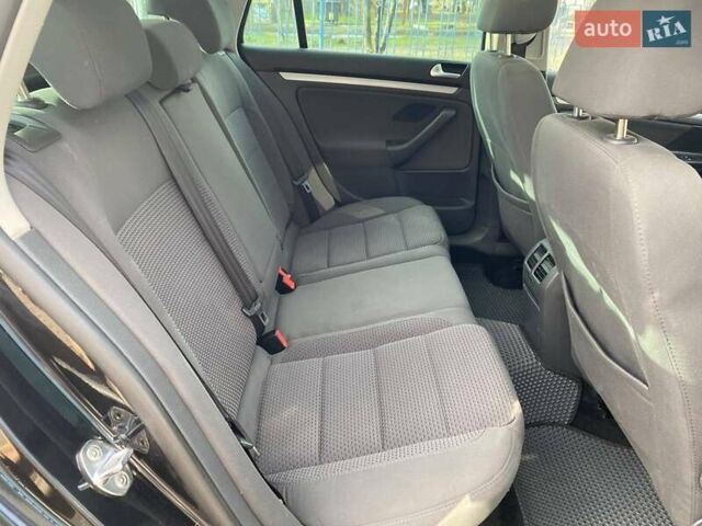 Чорний Фольксваген Гольф, об'ємом двигуна 1.39 л та пробігом 230 тис. км за 6900 $, фото 23 на Automoto.ua