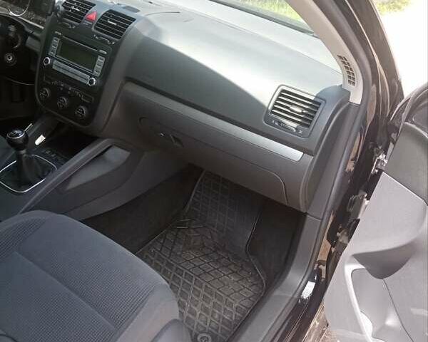 Черный Фольксваген Гольф, объемом двигателя 1.4 л и пробегом 139 тыс. км за 7200 $, фото 29 на Automoto.ua