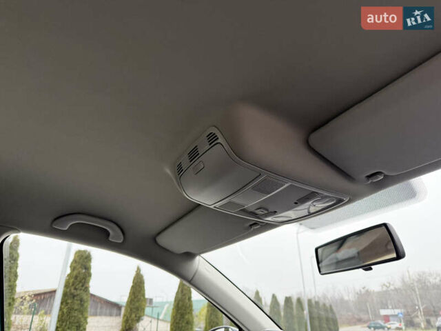 Черный Фольксваген Гольф, объемом двигателя 1.6 л и пробегом 219 тыс. км за 6499 $, фото 38 на Automoto.ua