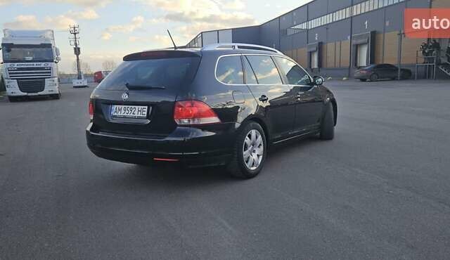 Черный Фольксваген Гольф, объемом двигателя 1.39 л и пробегом 201 тыс. км за 4700 $, фото 3 на Automoto.ua