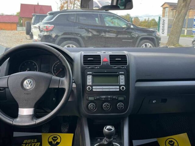 Черный Фольксваген Гольф, объемом двигателя 1.6 л и пробегом 262 тыс. км за 5300 $, фото 9 на Automoto.ua