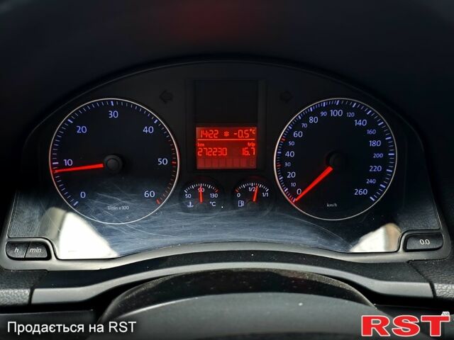 Чорний Фольксваген Гольф, об'ємом двигуна 1.9 л та пробігом 272 тис. км за 6100 $, фото 4 на Automoto.ua