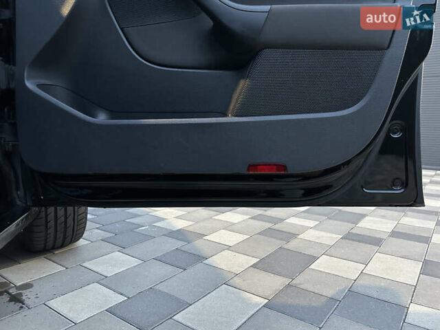 Черный Фольксваген Гольф, объемом двигателя 1.9 л и пробегом 289 тыс. км за 7450 $, фото 27 на Automoto.ua