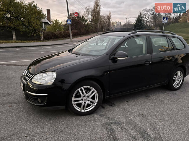 Черный Фольксваген Гольф, объемом двигателя 1.6 л и пробегом 260 тыс. км за 6450 $, фото 6 на Automoto.ua