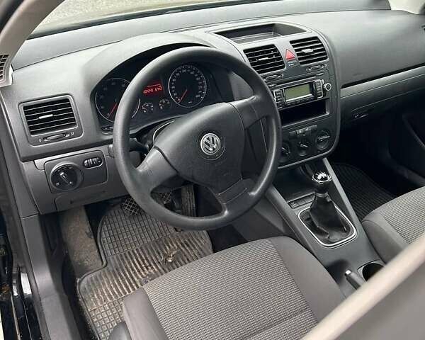 Чорний Фольксваген Гольф, об'ємом двигуна 1.6 л та пробігом 204 тис. км за 5500 $, фото 13 на Automoto.ua