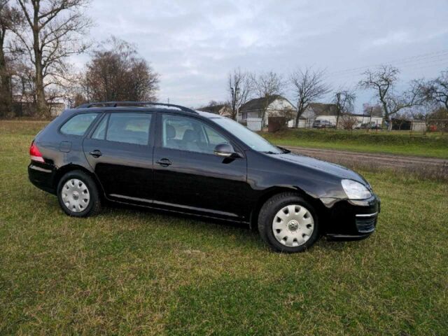 Черный Фольксваген Гольф, объемом двигателя 1.6 л и пробегом 212 тыс. км за 5800 $, фото 18 на Automoto.ua