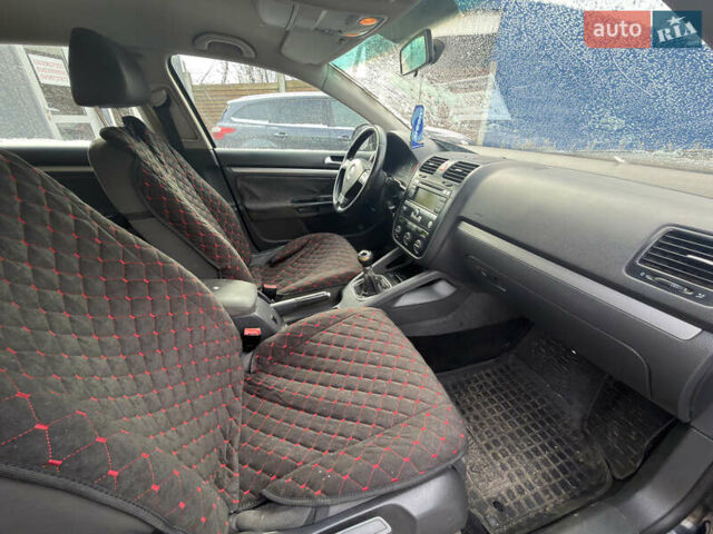 Черный Фольксваген Гольф, объемом двигателя 1.9 л и пробегом 200 тыс. км за 4300 $, фото 10 на Automoto.ua