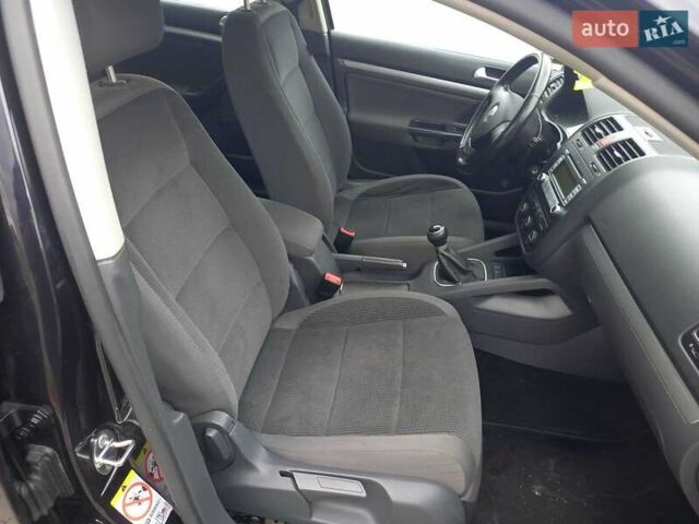 Чорний Фольксваген Гольф, об'ємом двигуна 1.4 л та пробігом 226 тис. км за 5500 $, фото 22 на Automoto.ua