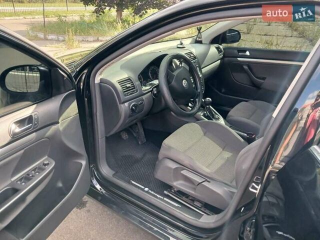 Черный Фольксваген Гольф, объемом двигателя 1.4 л и пробегом 267 тыс. км за 6500 $, фото 1 на Automoto.ua