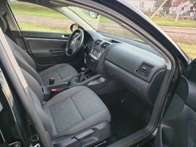 Черный Фольксваген Гольф, объемом двигателя 1.6 л и пробегом 212 тыс. км за 5800 $, фото 19 на Automoto.ua