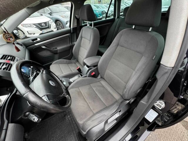 Чорний Фольксваген Гольф, об'ємом двигуна 1.4 л та пробігом 254 тис. км за 6990 $, фото 16 на Automoto.ua