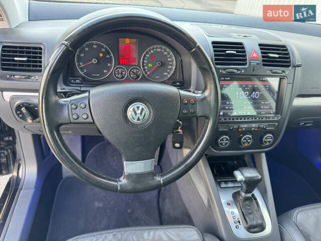 Чорний Фольксваген Гольф, об'ємом двигуна 1.4 л та пробігом 190 тис. км за 7950 $, фото 21 на Automoto.ua