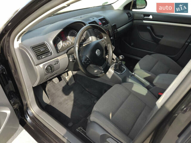 Фольксваген Гольф 2008 у Вінниці на Automoto.ua Чорний Фольксваген Гольф, об'ємом двигуна 1.39 л та пробігом 220 тис. км за 4950 $, фото 5 на Automoto.ua
