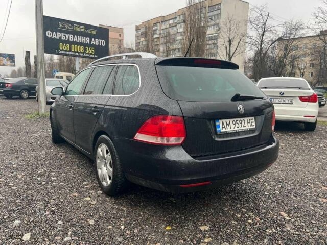 Черный Фольксваген Гольф, объемом двигателя 1.4 л и пробегом 202 тыс. км за 6500 $, фото 2 на Automoto.ua