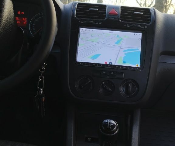 Черный Фольксваген Гольф, объемом двигателя 1.9 л и пробегом 235 тыс. км за 5200 $, фото 6 на Automoto.ua