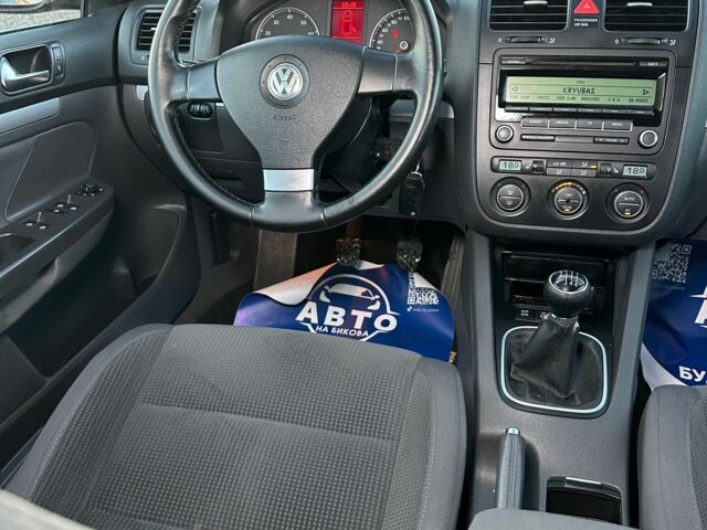 Черный Фольксваген Гольф, объемом двигателя 1.4 л и пробегом 214 тыс. км за 6700 $, фото 5 на Automoto.ua