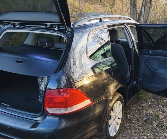 Черный Фольксваген Гольф, объемом двигателя 1.9 л и пробегом 235 тыс. км за 5200 $, фото 22 на Automoto.ua