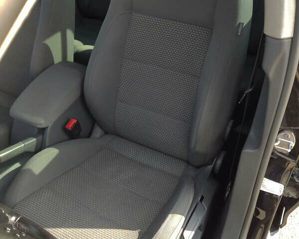 Фольксваген Гольф 2008 у Вінниці на Automoto.ua Чорний Фольксваген Гольф, об'ємом двигуна 1.39 л та пробігом 220 тис. км за 4950 $, фото 14 на Automoto.ua