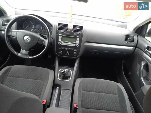 Чорний Фольксваген Гольф, об'ємом двигуна 1.4 л та пробігом 226 тис. км за 5500 $, фото 17 на Automoto.ua