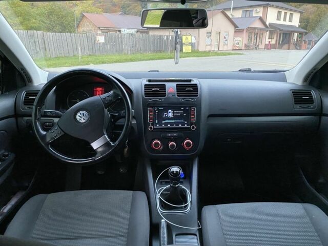 Черный Фольксваген Гольф, объемом двигателя 1.9 л и пробегом 304 тыс. км за 6200 $, фото 5 на Automoto.ua