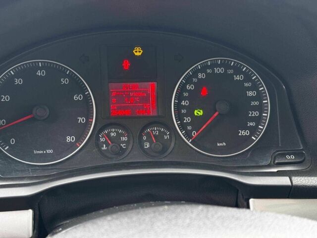 Чорний Фольксваген Гольф, об'ємом двигуна 1.4 л та пробігом 254 тис. км за 6990 $, фото 15 на Automoto.ua