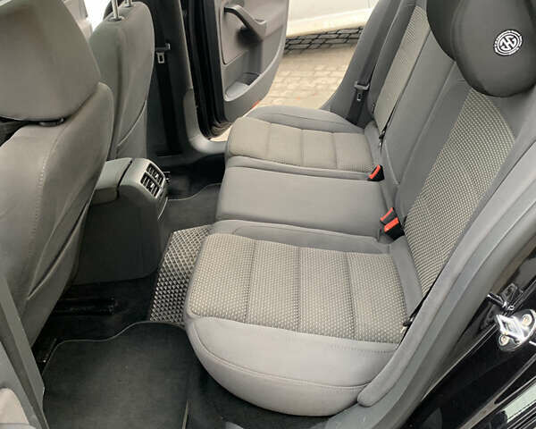 Черный Фольксваген Гольф, объемом двигателя 1.39 л и пробегом 175 тыс. км за 6200 $, фото 21 на Automoto.ua