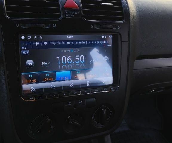 Черный Фольксваген Гольф, объемом двигателя 1.9 л и пробегом 235 тыс. км за 5200 $, фото 14 на Automoto.ua