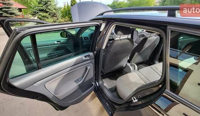 Чорний Фольксваген Гольф, об'ємом двигуна 1.6 л та пробігом 199 тис. км за 6100 $, фото 28 на Automoto.ua