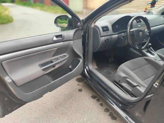 Чорний Фольксваген Гольф, об'ємом двигуна 2 л та пробігом 304 тис. км за 3300 $, фото 11 на Automoto.ua