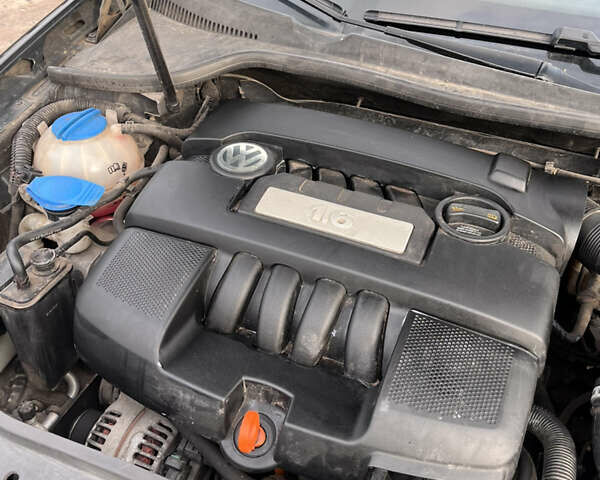 Черный Фольксваген Гольф, объемом двигателя 1.6 л и пробегом 260 тыс. км за 6450 $, фото 35 на Automoto.ua