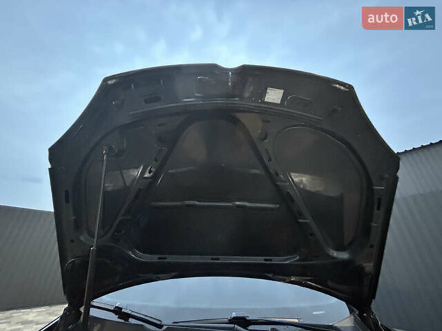 Черный Фольксваген Гольф, объемом двигателя 1.9 л и пробегом 289 тыс. км за 7450 $, фото 42 на Automoto.ua