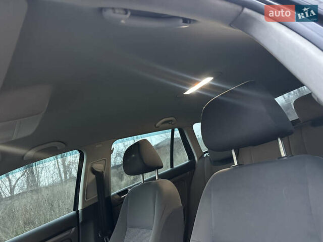 Черный Фольксваген Гольф, объемом двигателя 1.9 л и пробегом 210 тыс. км за 5000 $, фото 22 на Automoto.ua