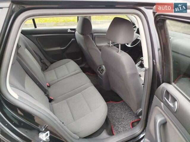 Чорний Фольксваген Гольф, об'ємом двигуна 1.6 л та пробігом 215 тис. км за 5900 $, фото 21 на Automoto.ua