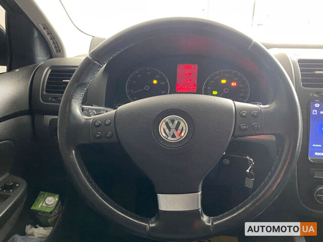 Черный Фольксваген Гольф, объемом двигателя 1.4 л и пробегом 203 тыс. км за 6800 $, фото 19 на Automoto.ua
