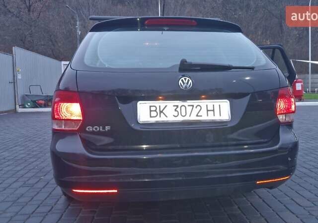 Черный Фольксваген Гольф, объемом двигателя 1.6 л и пробегом 299 тыс. км за 5200 $, фото 14 на Automoto.ua